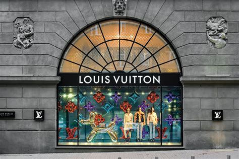 louis vuitton window tint|louis vuitton displays.